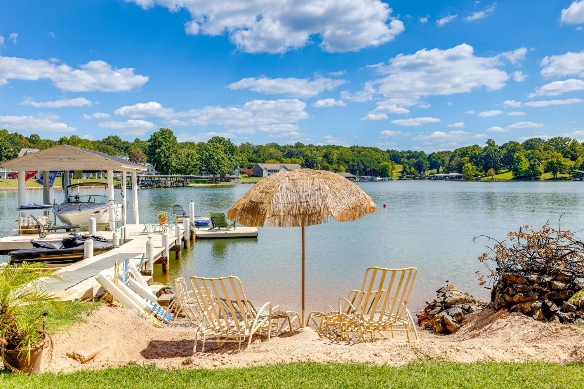 Smith Mountain Lake Retreat With Private Beach! Huddleston Exterior photo