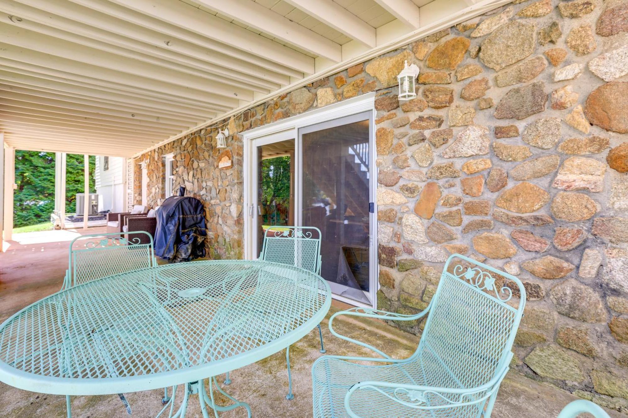 Smith Mountain Lake Retreat With Private Beach! Huddleston Exterior photo